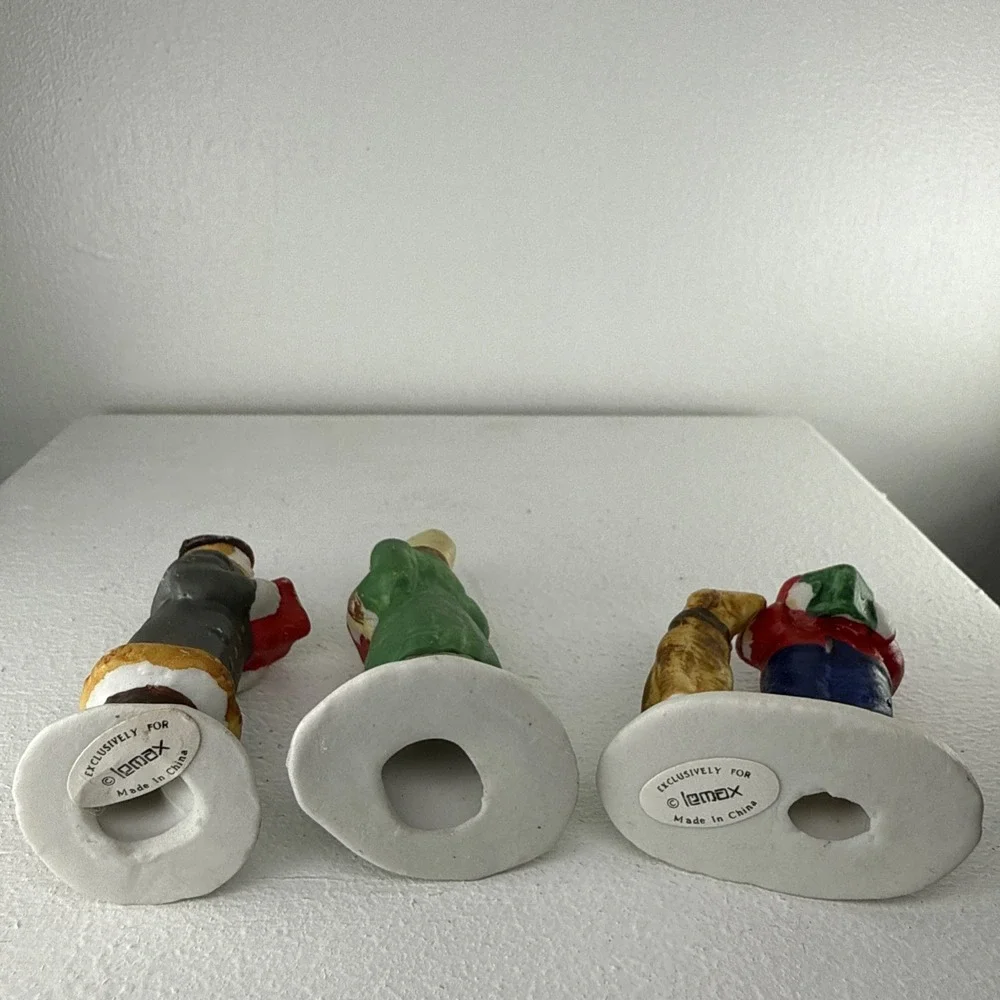 Vtg Lemax Christmas Village Accessories Set Of (3)‎ Carolling On the Common